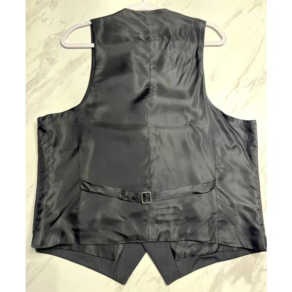 MENS LARGE BLACK VEST WITH ADJUSTABLE STRAP IN BACK 40R - Picture 4 of 8